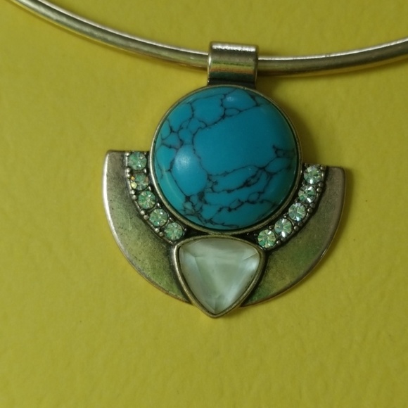 Chloe and Isabel Capri Converable Open Necklace Turquoise glass beads white ston - Picture 2 of 2